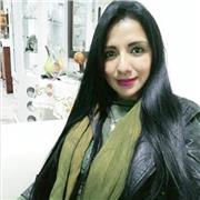 Docente y psicóloga imparte clases a niños, niñas y adolescentes